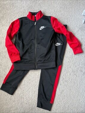 Kids Nike Track Suit